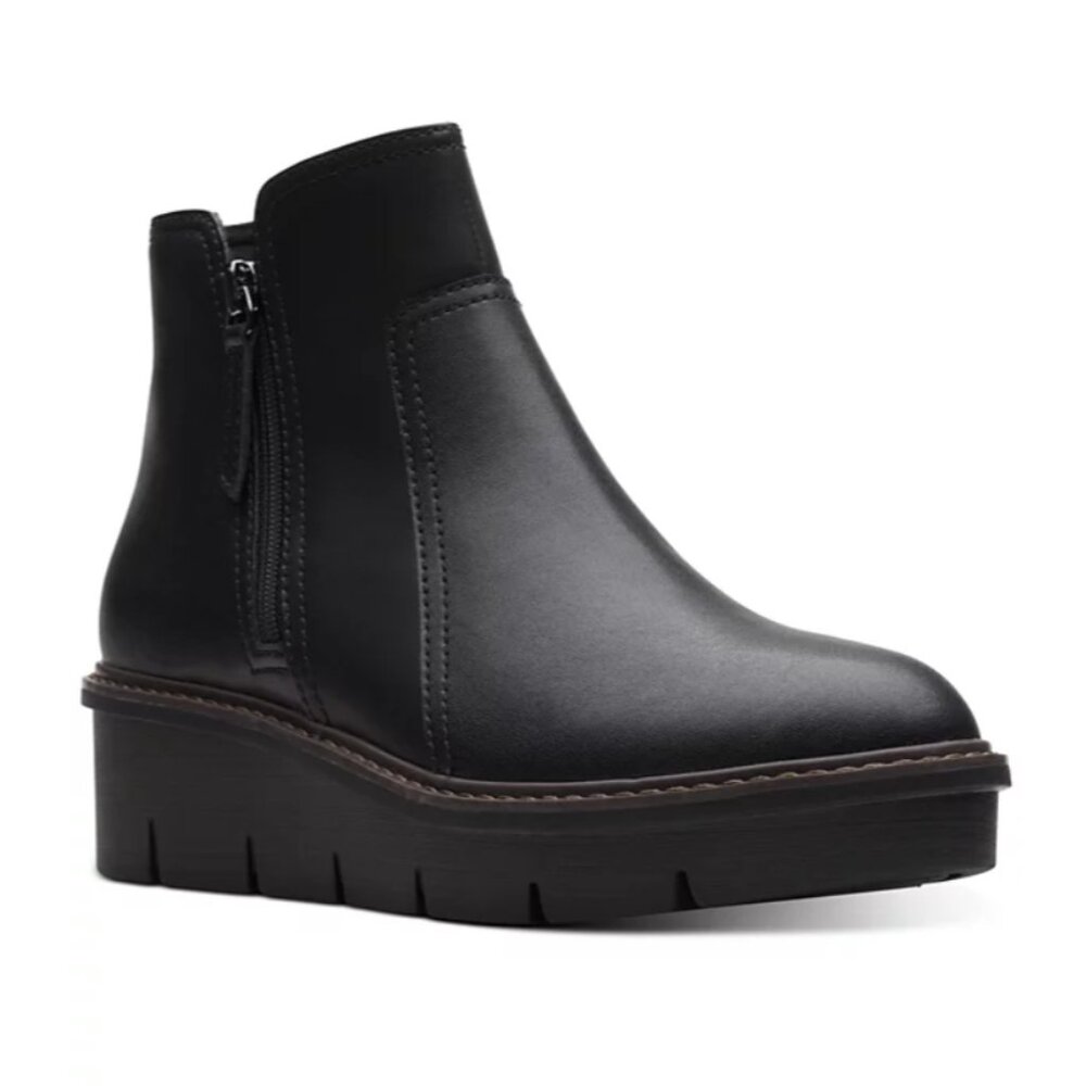Clarks Women's Airabell Zip Ankle Boot